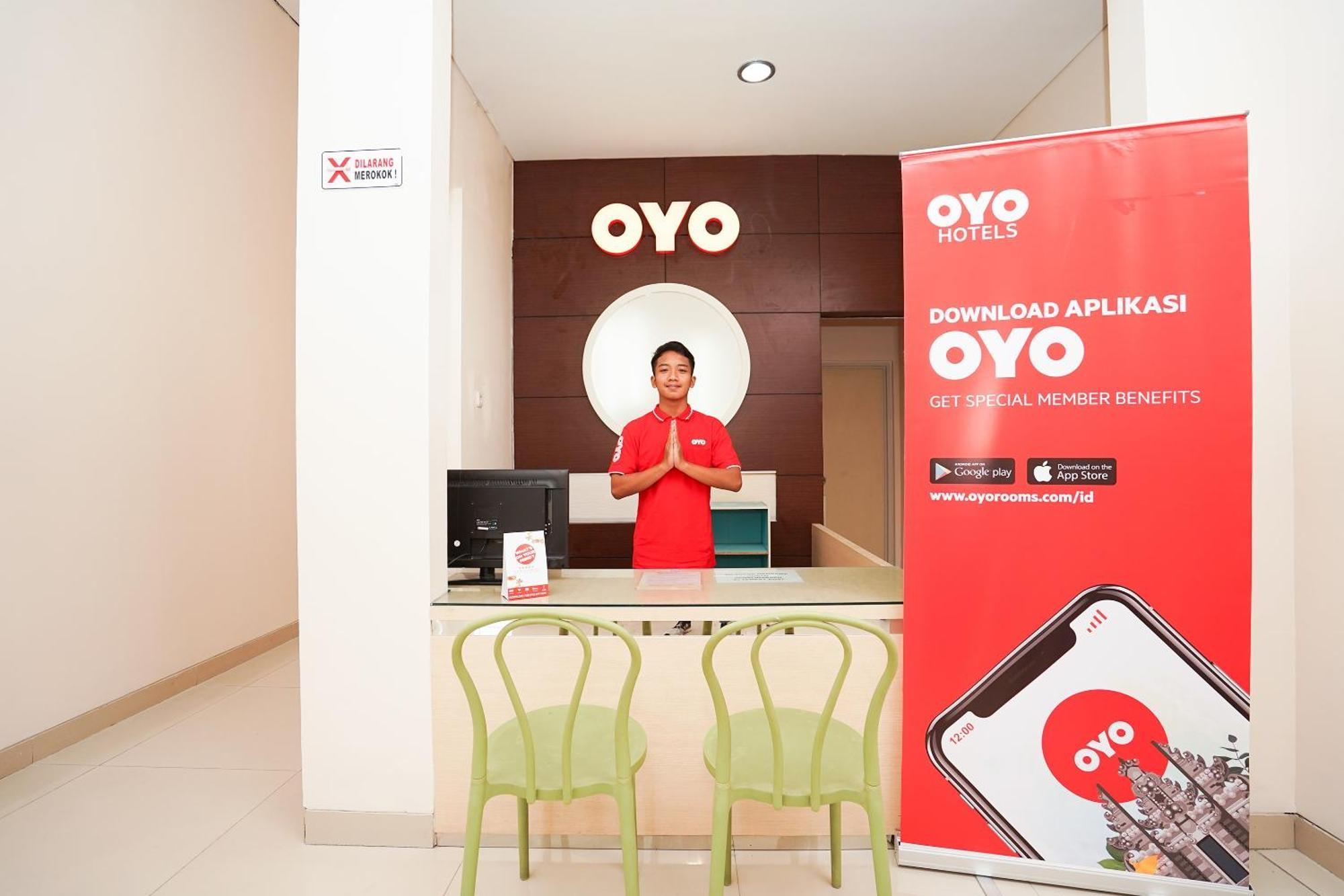 Oyo 782 Menjangan Residence At Citraland 1 Surabaya Exterior photo